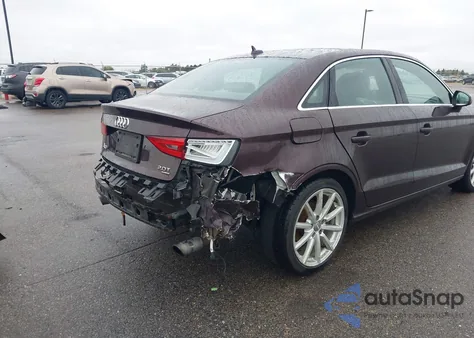 2015 Audi A3 2.0T Premium z USA, uszkodzony, nr VIN WAUEFGFF4F1026979